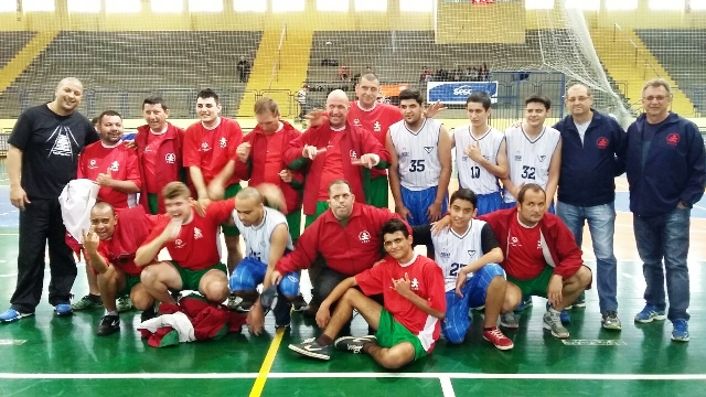 Equipe de Basquete da FCEE em Joinville