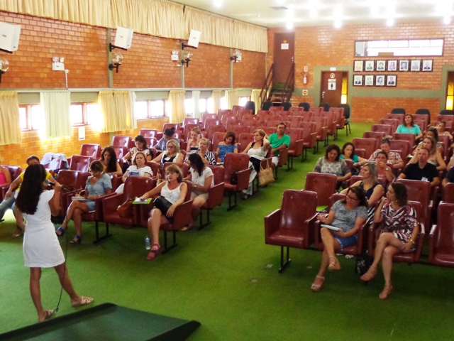 Capacitação para Integradores Educacionais na FCEE