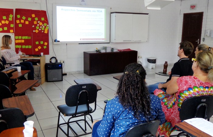 Aula do curso de Estimulação Essencial