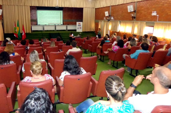 Apresentação no Auditório das assessorias recebidas em 2017