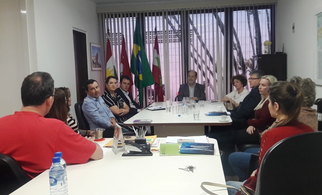 Reunião no Gabinete da Presidência da FCEE